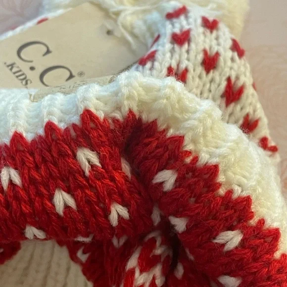 Kids Heart Knit Beanie with Pom - Picture 3 of 4